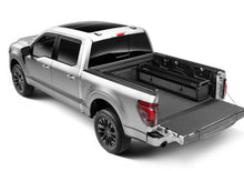 Load image into Gallery viewer, RealTruck 15-20 Ford F-150 SuperCrew/SuperCab 5.5ft Bed RetraxPRO EZ-Off FRC-4000