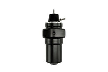 Load image into Gallery viewer, Turbosmart FPRF8 Fuel Pressure Regulator and Filter - Black